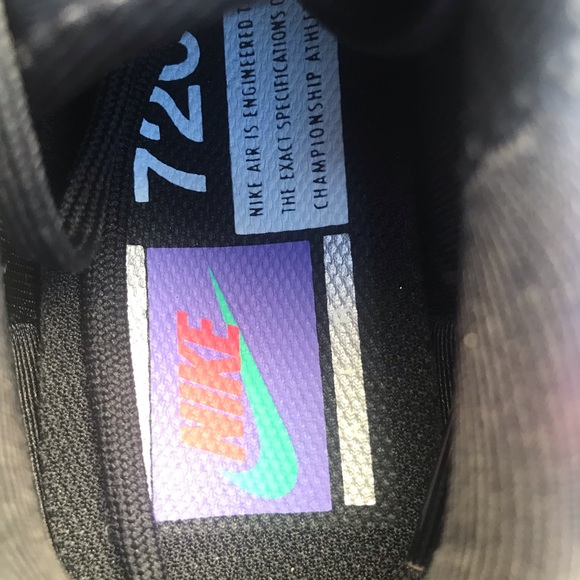 AirMax 720 (New) - Picture 4 of 6